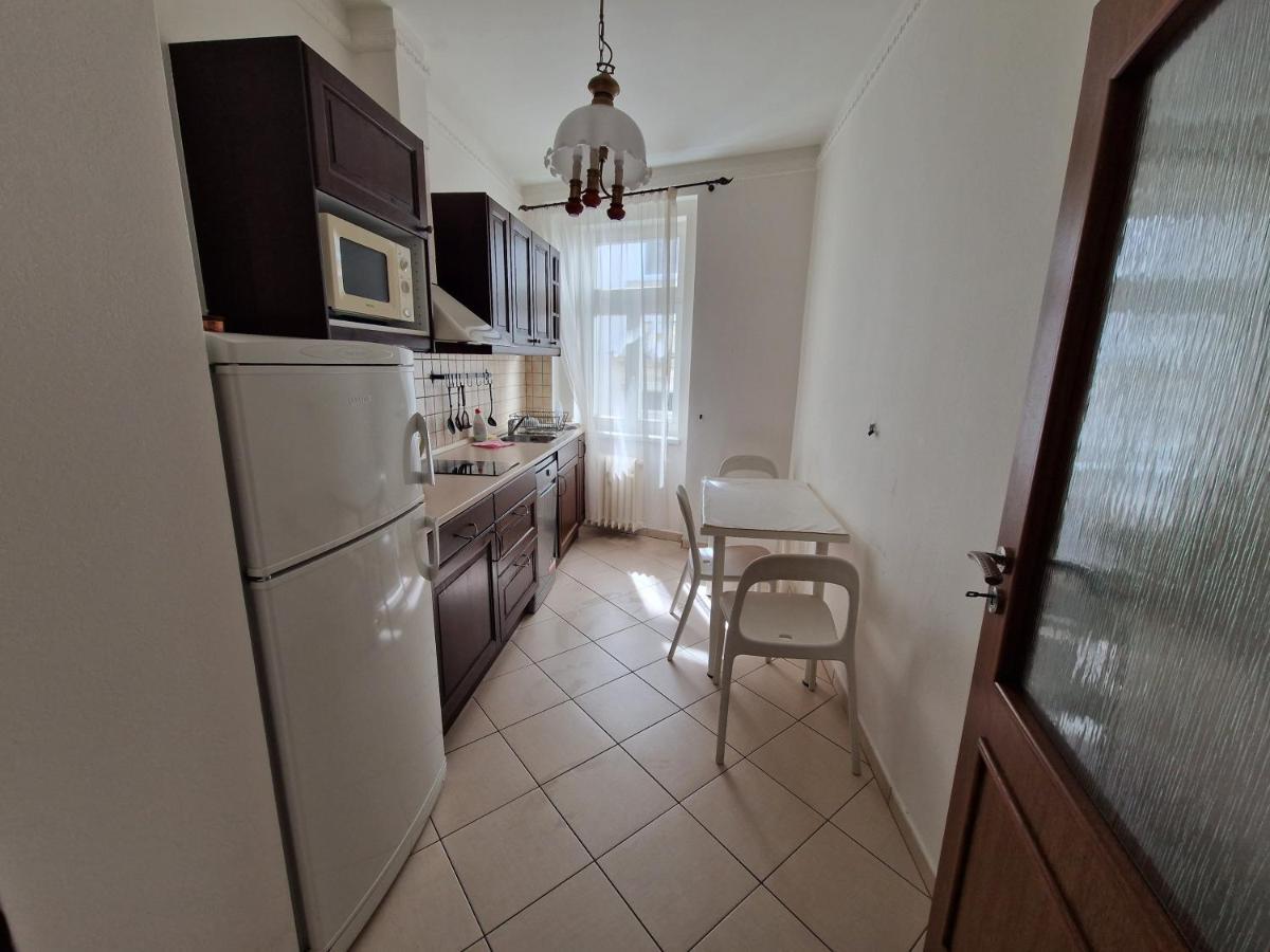 Apartman 63M2 S Balkonem V Lazenskem Centru Karlsbad Exterior foto