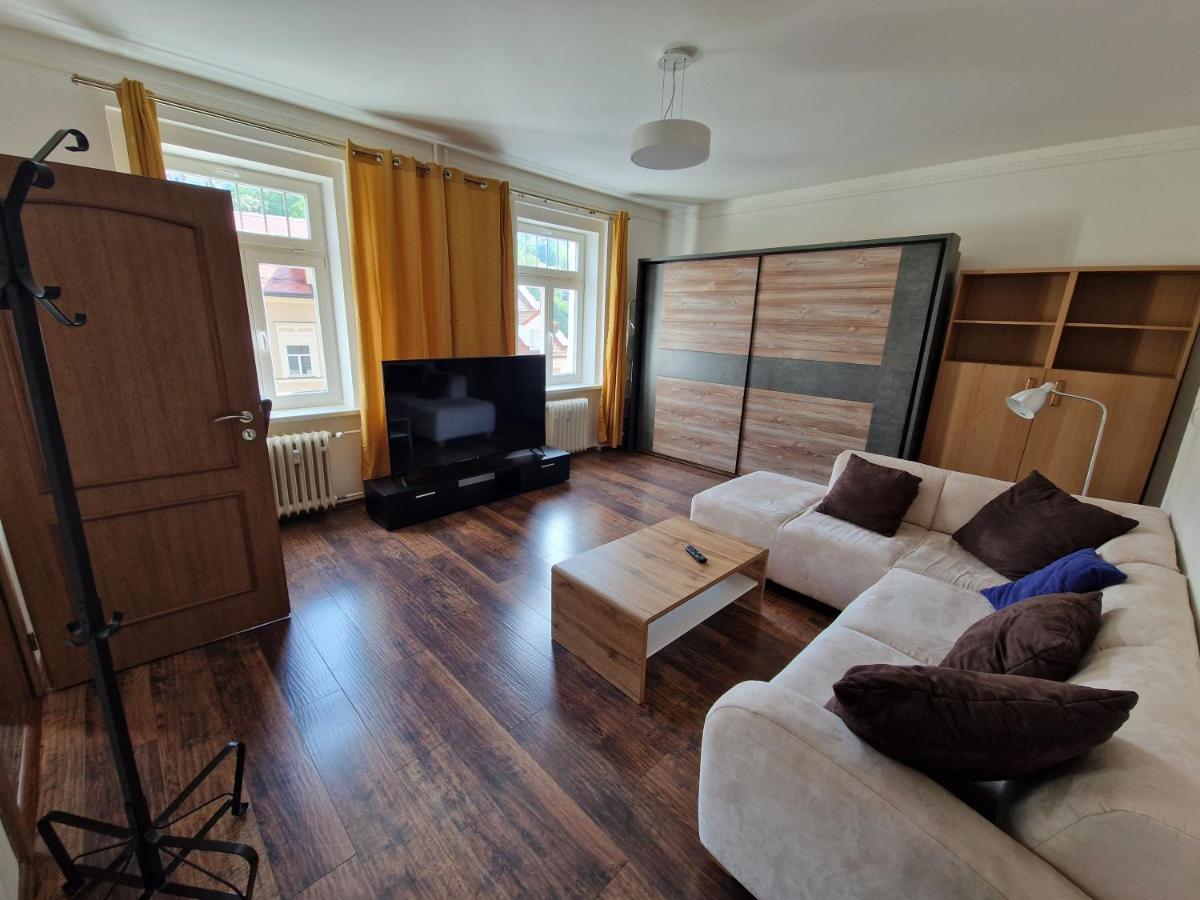 Apartman 63M2 S Balkonem V Lazenskem Centru Karlsbad Exterior foto
